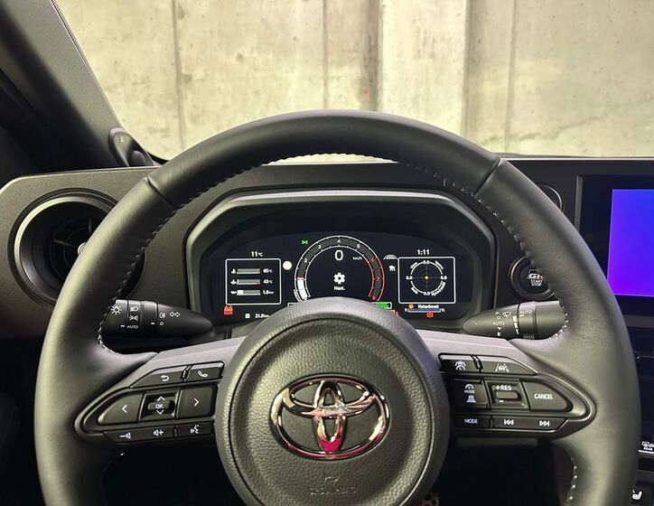 Toyota Yaris 12