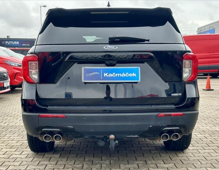 Ford Explorer 4