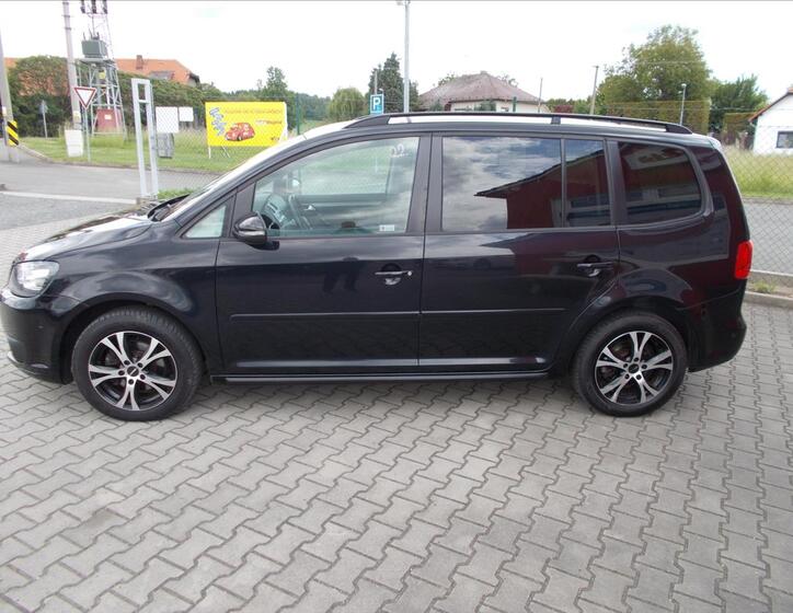 Volkswagen Touran 5