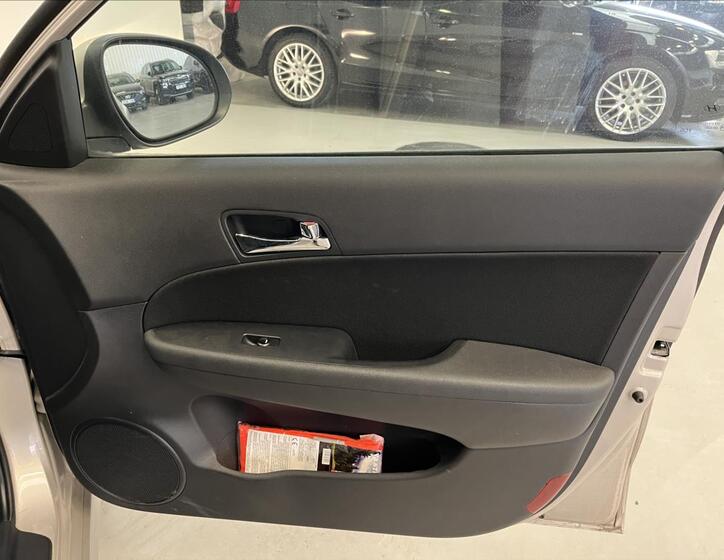Hyundai i30 19