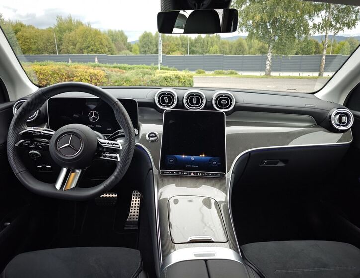 Mercedes-Benz GLC 12