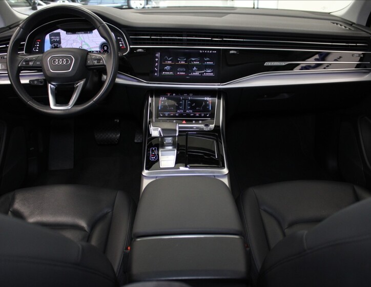Audi Q7 9
