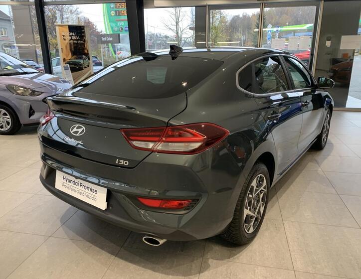 Hyundai i30 4