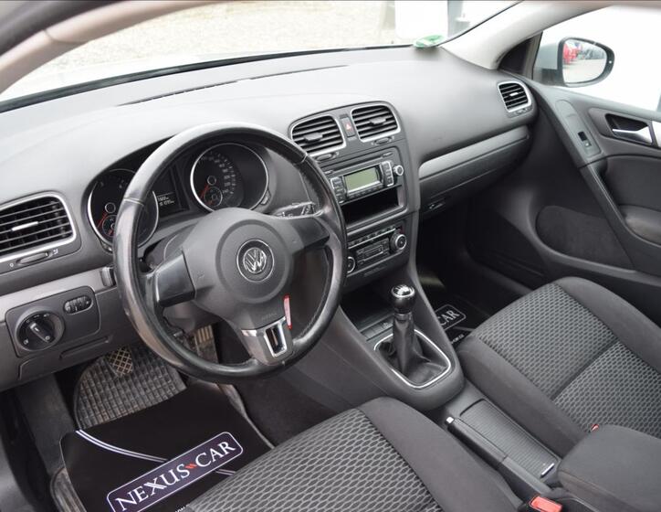 Volkswagen Golf 16