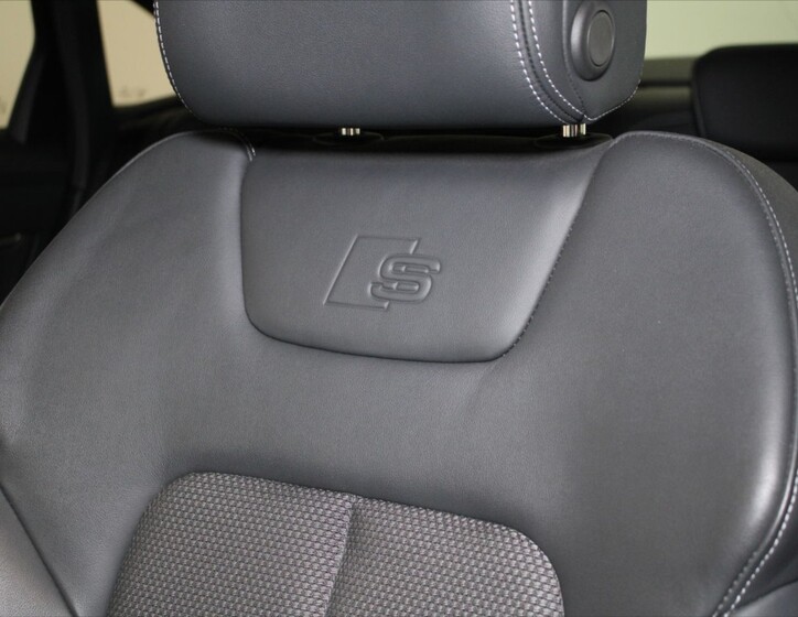 Audi A6 29