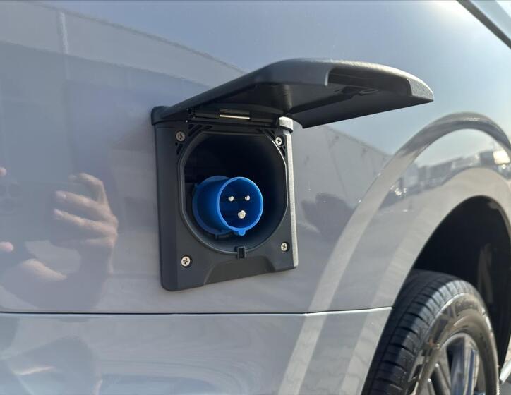 Ford Tourneo Custom 47