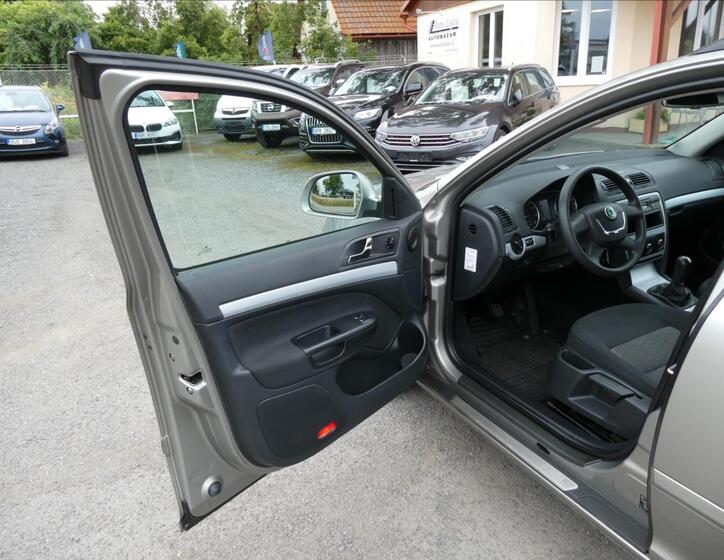 Škoda Octavia 16