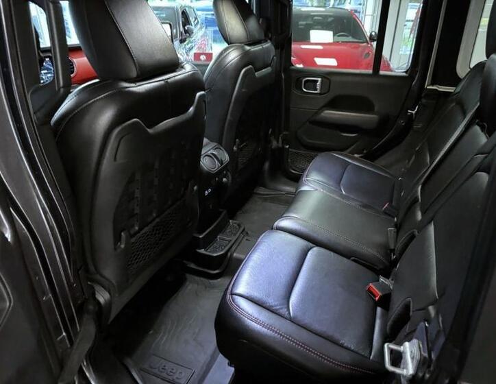 Jeep Wrangler 9