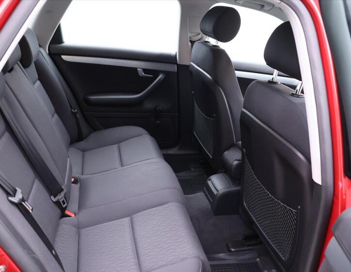 Audi A4 13