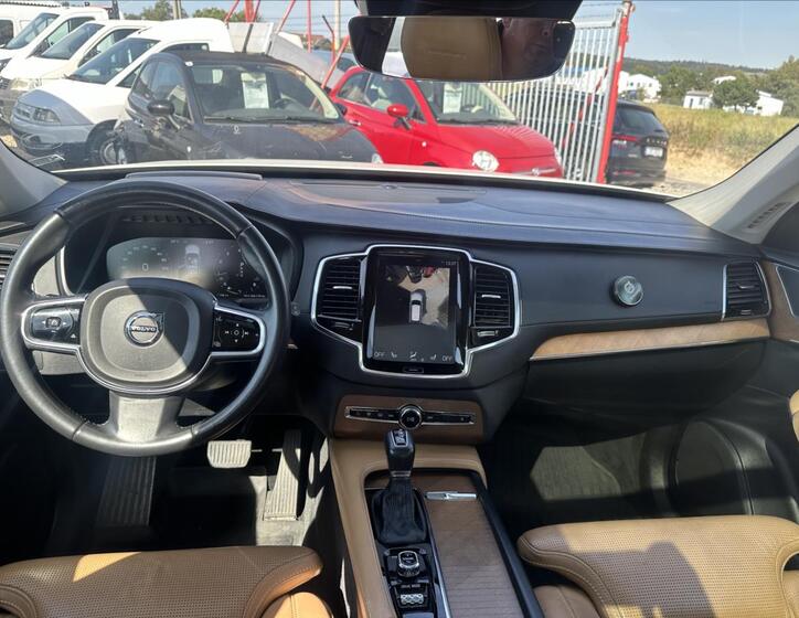 Volvo XC90 24