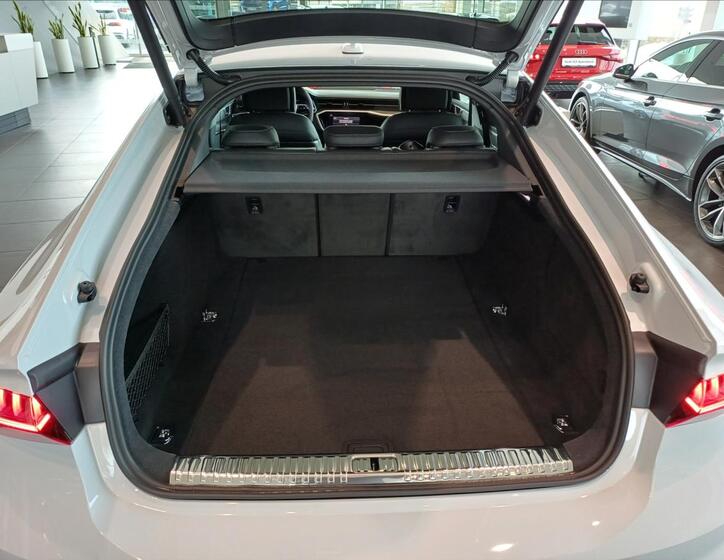 Audi S7 11