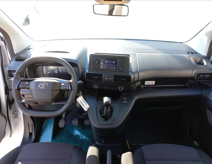 Toyota ProAce City 13