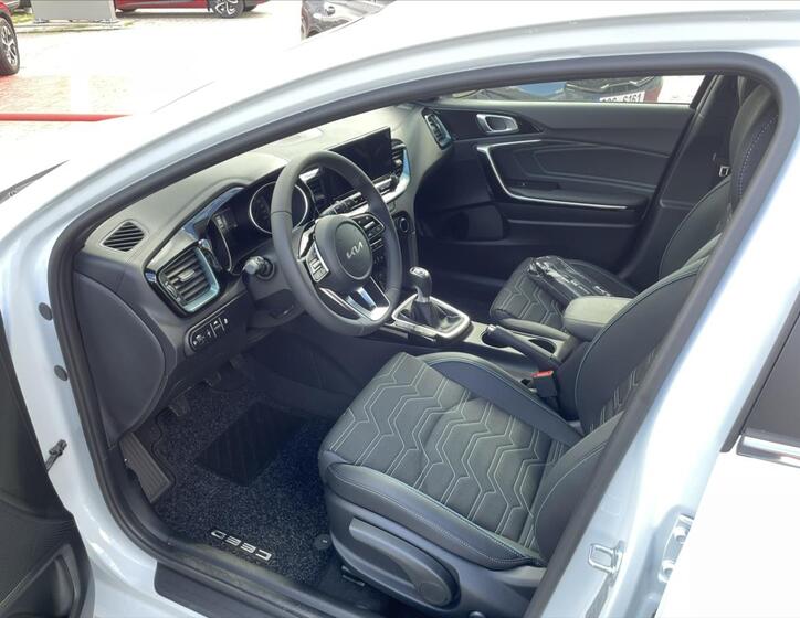 KIA Ceed 11