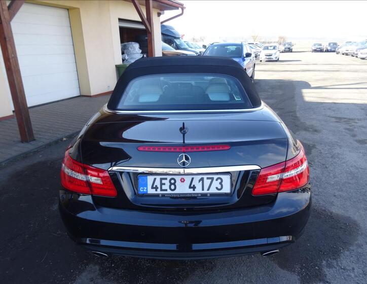 Mercedes-Benz Třídy E 40