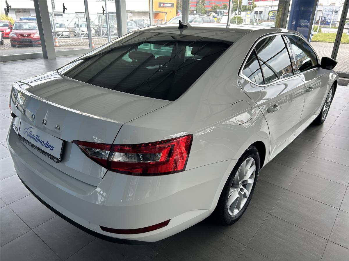 Škoda Superb