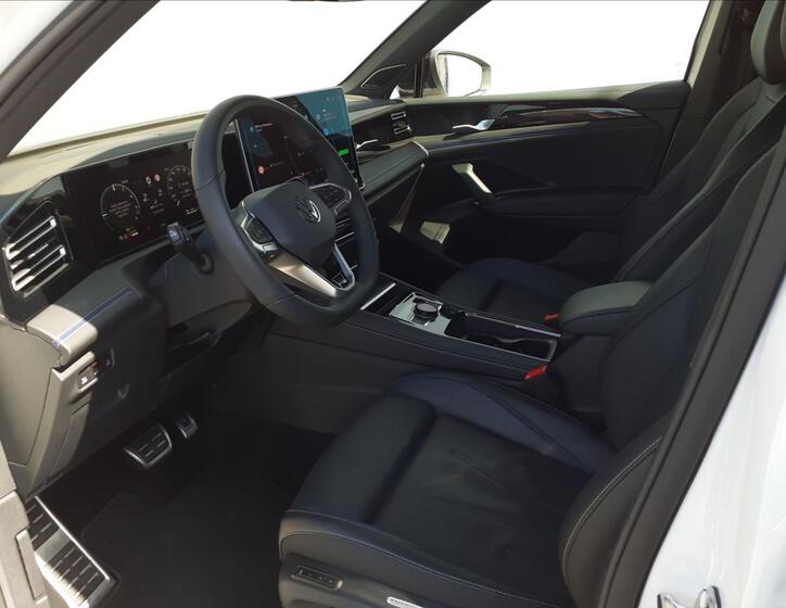 Volkswagen Tiguan 8