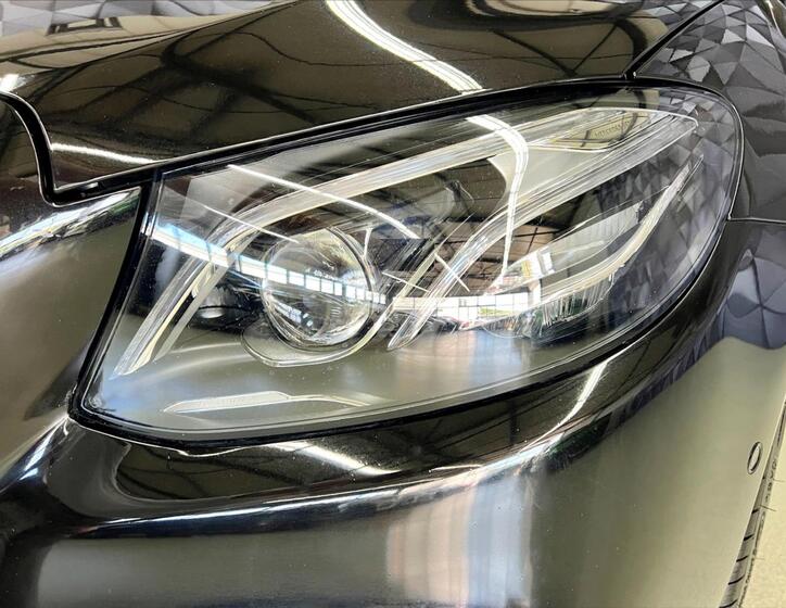 Mercedes-Benz Třídy E 8