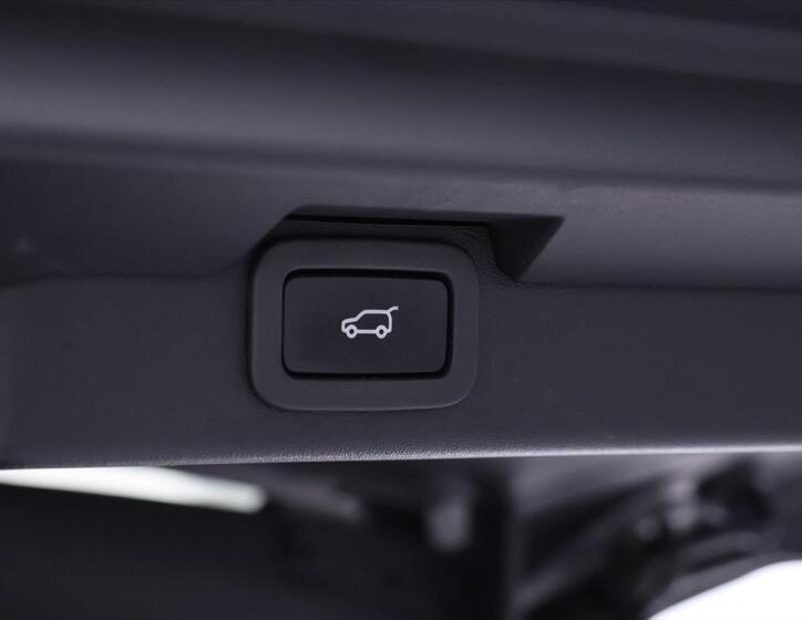 Land Rover Discovery 10