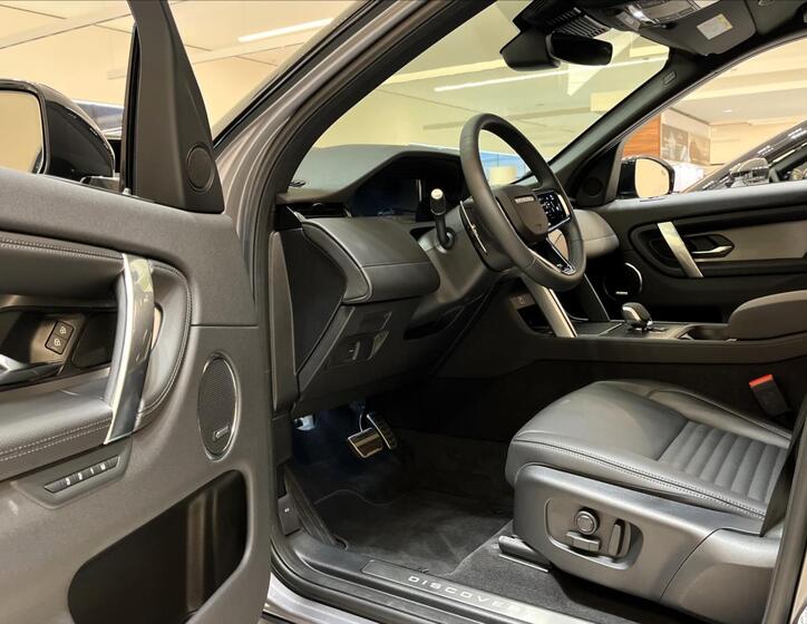 Land Rover Discovery Sport 11