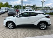 Toyota C-HR 4