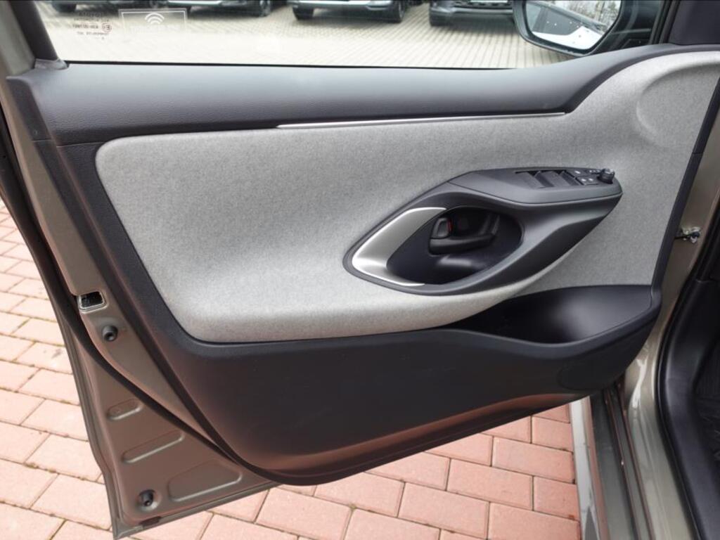 Toyota Yaris 15