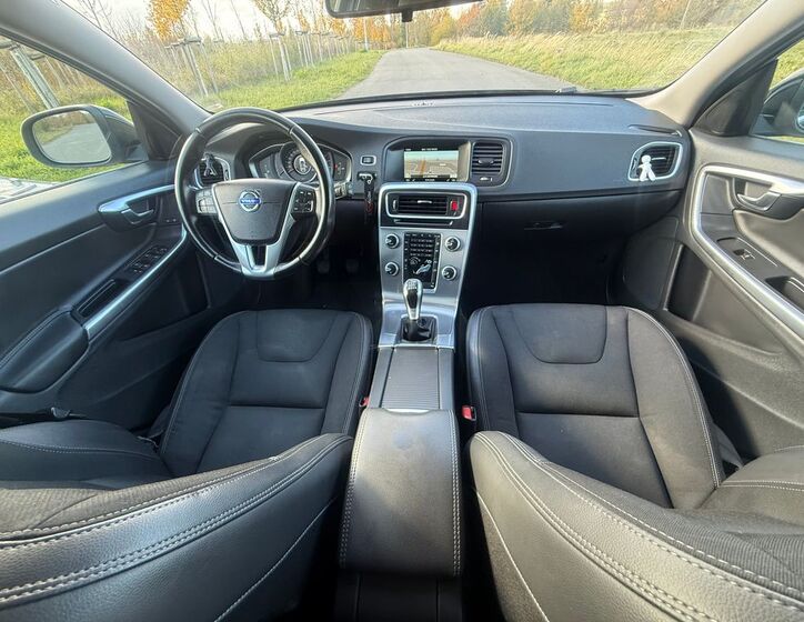 Volvo V60 9