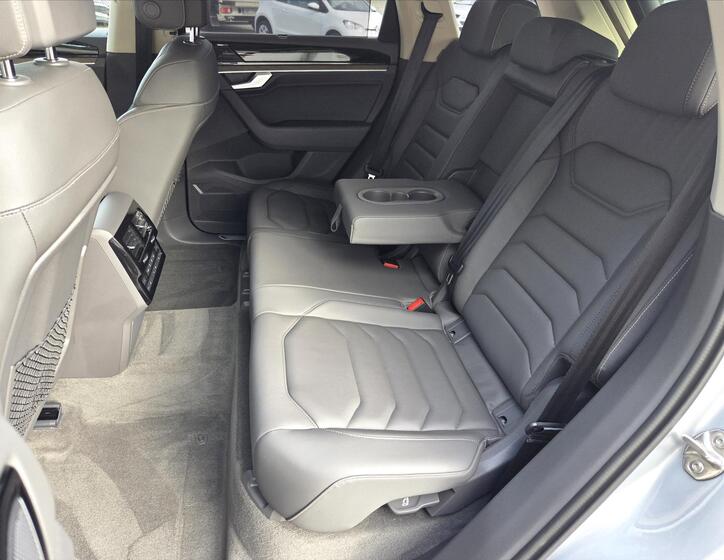Volkswagen Touareg 10