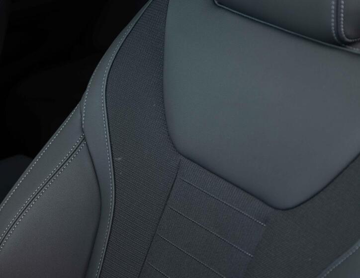 BMW i4 19