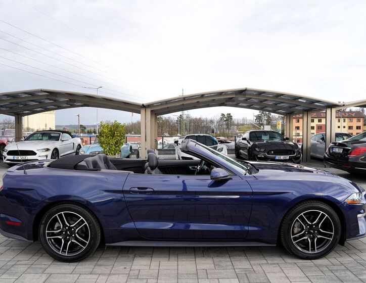 Ford Mustang 16