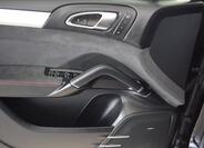Porsche Cayenne 27