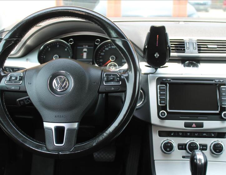 Volkswagen Passat 10