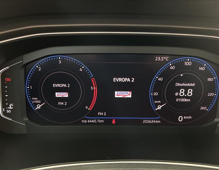 Volkswagen T-Roc 13