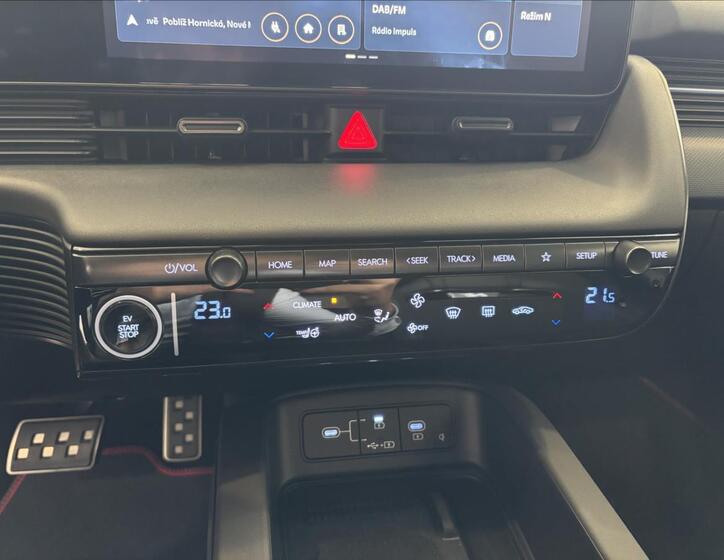 Hyundai IONIQ 11