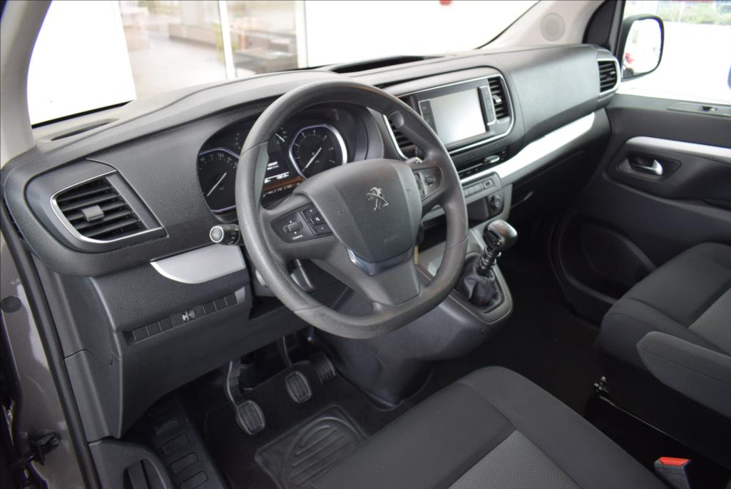 Peugeot Traveller