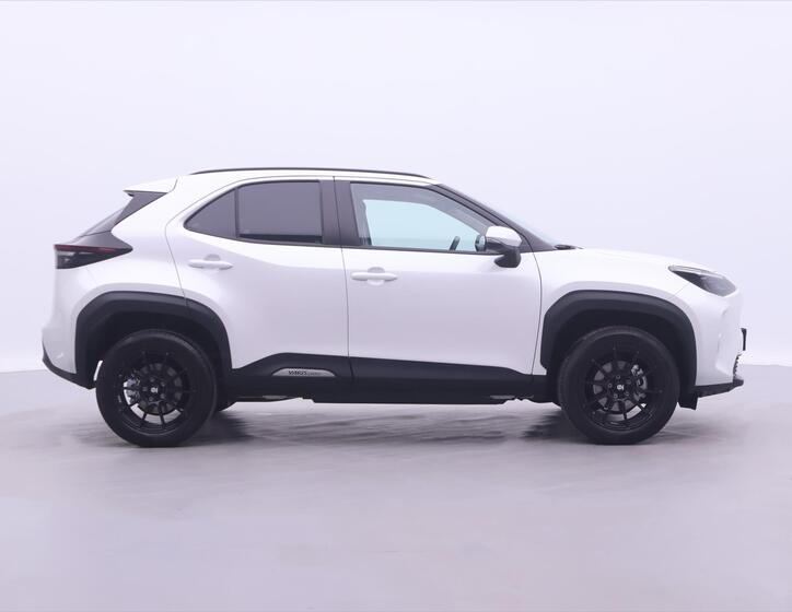 Toyota Yaris Cross 8