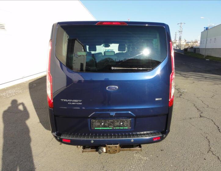 Ford Tourneo Custom 7