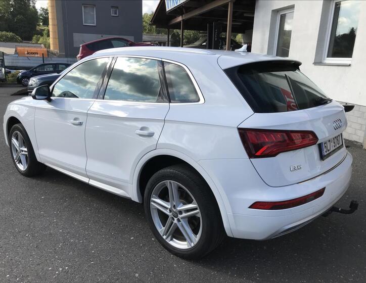Audi Q5 6