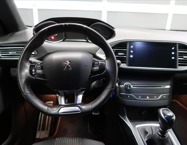 Peugeot 308 13