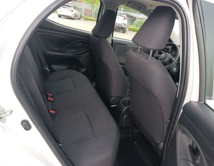 Toyota Yaris 14