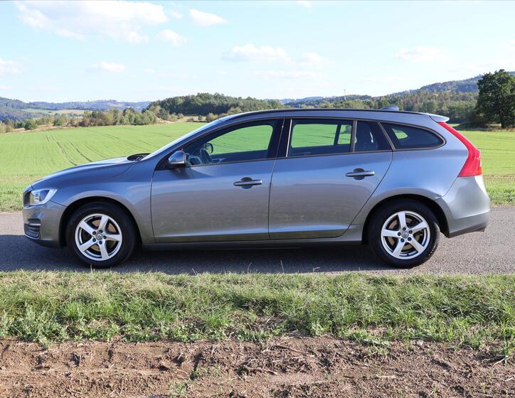 Volvo V60 4