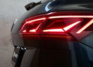 Volkswagen Touareg 8