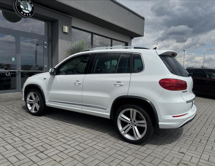Volkswagen Tiguan 8