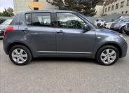 Suzuki Swift 13