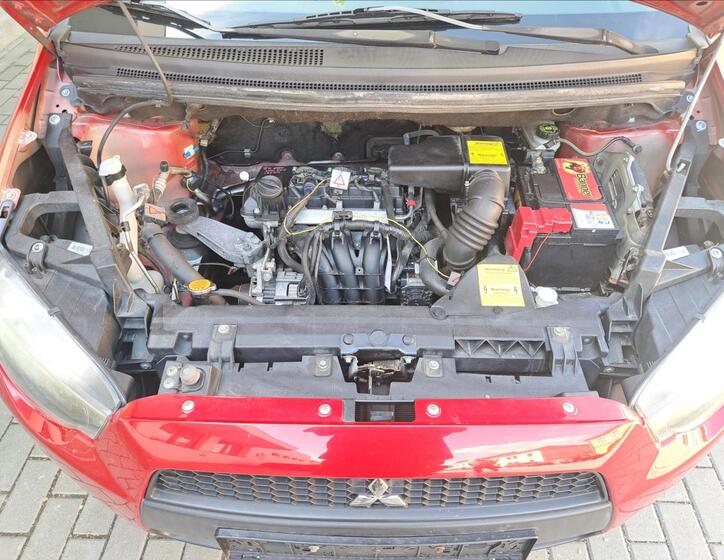 Mitsubishi Colt 37