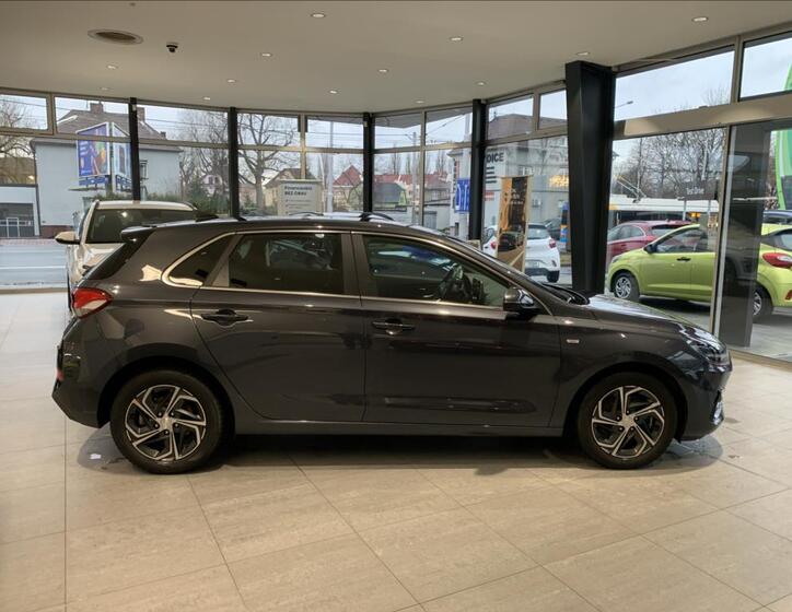 Hyundai i30 4
