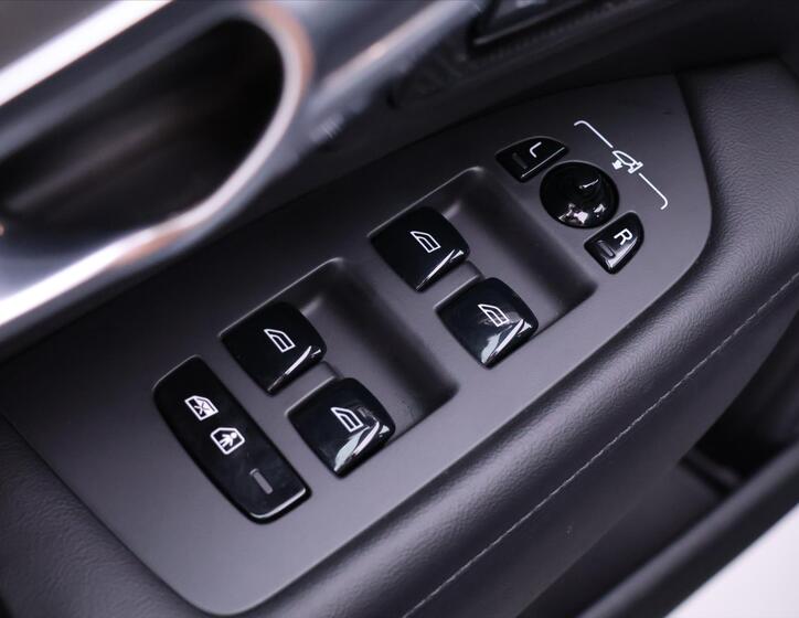 Volvo V90 18
