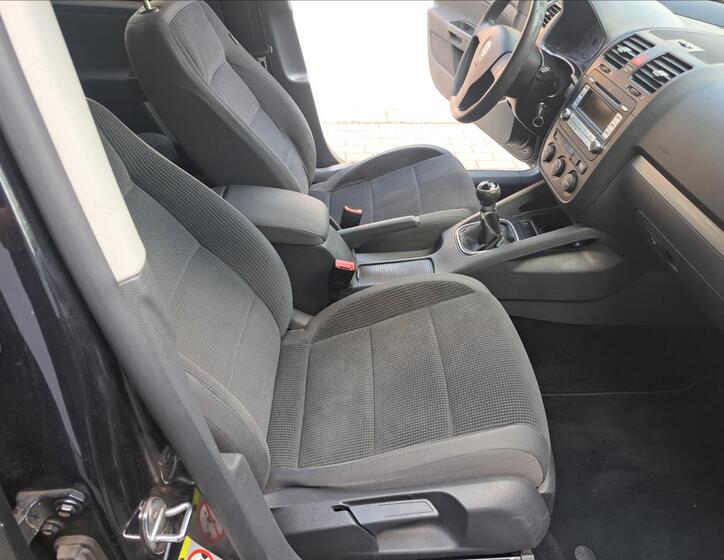 Volkswagen Golf 32