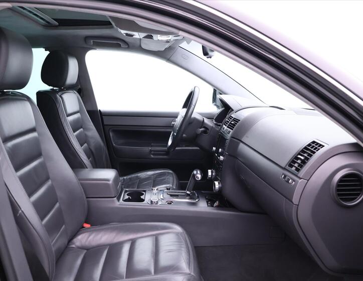Volkswagen Touareg 14