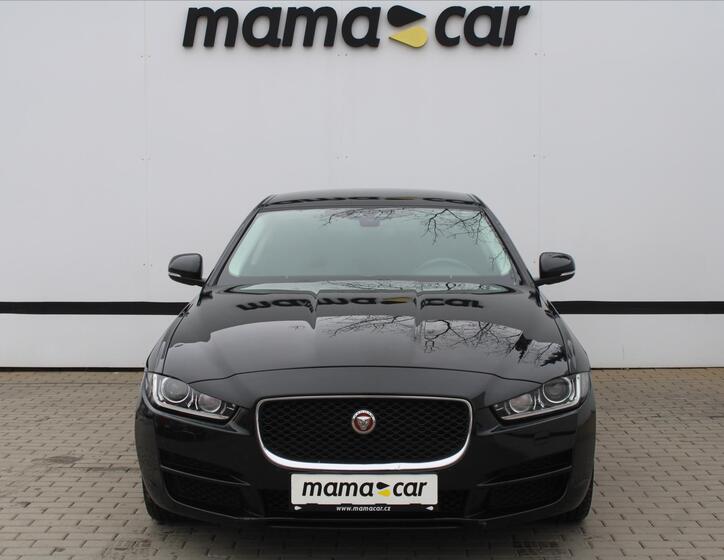 Jaguar XE 2