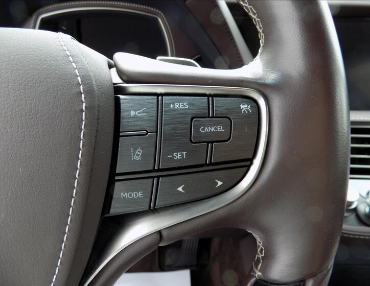 Lexus LS 500 34